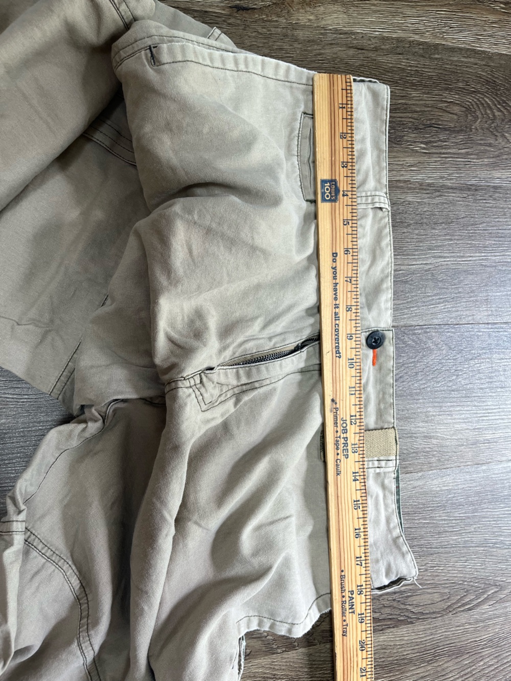 Bugle Boy size 38 x 30 Beige Cargo Pants with Utility Pockets - Picture 2 of 4